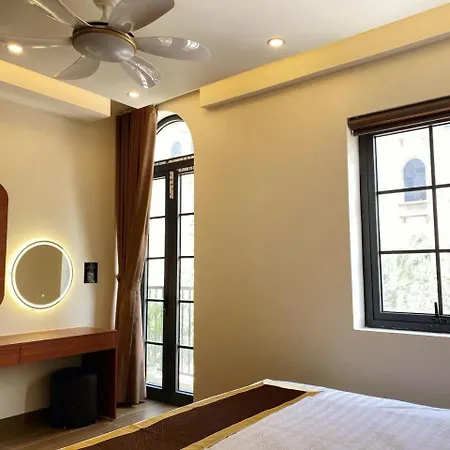Le Tam E678 Hotel